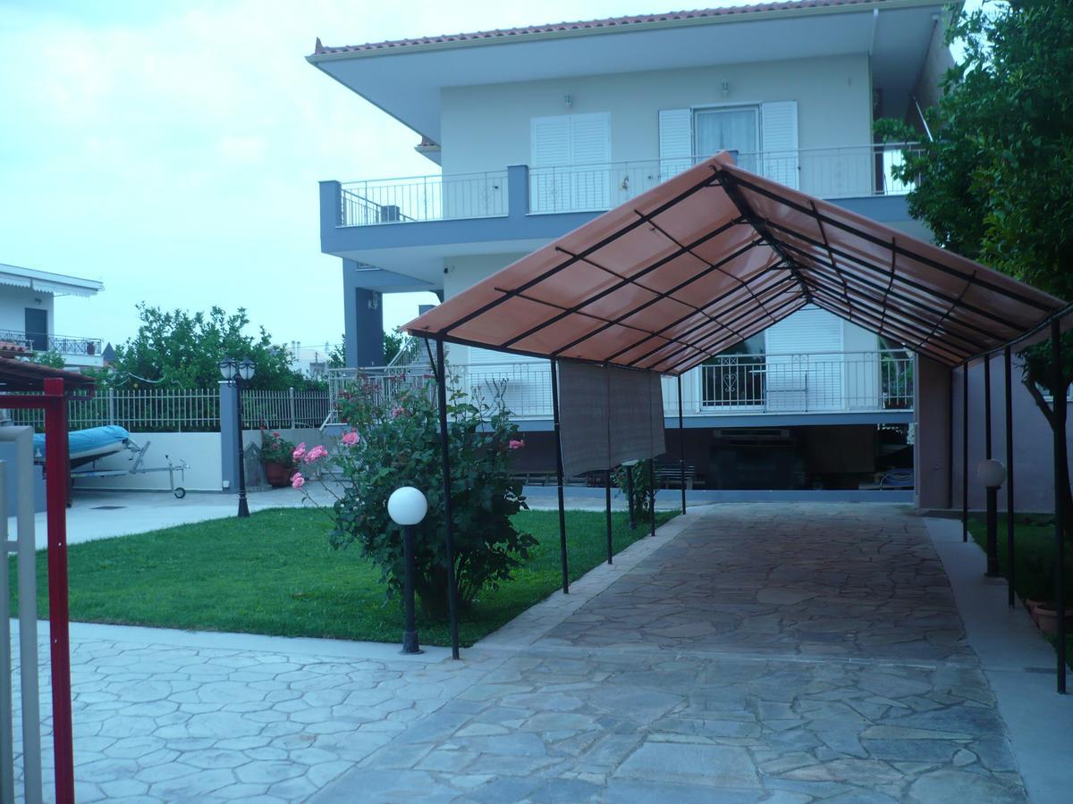 Rea'S House Vrahati Buitenkant foto