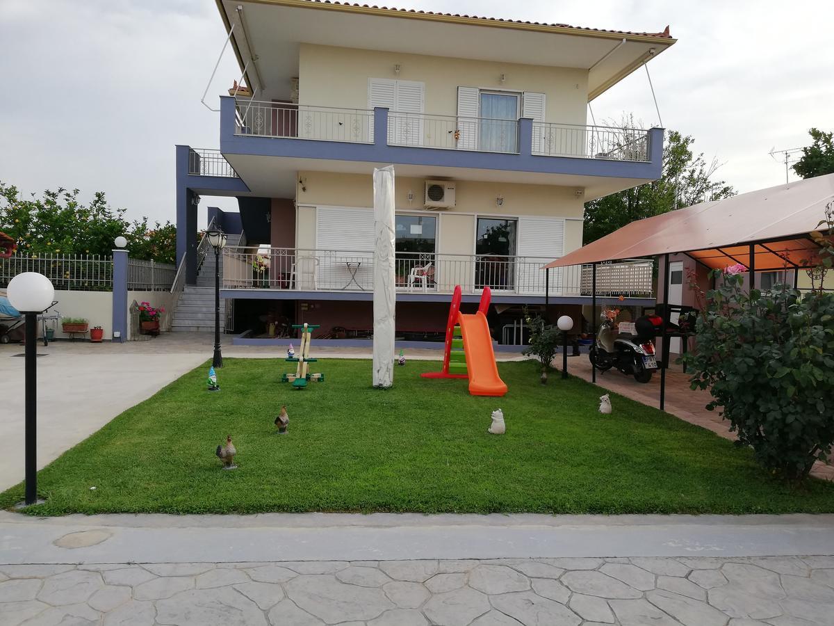 Rea'S House Vrahati Buitenkant foto